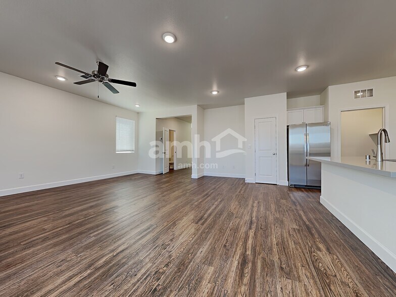 Building Photo - 6038 Theodore St