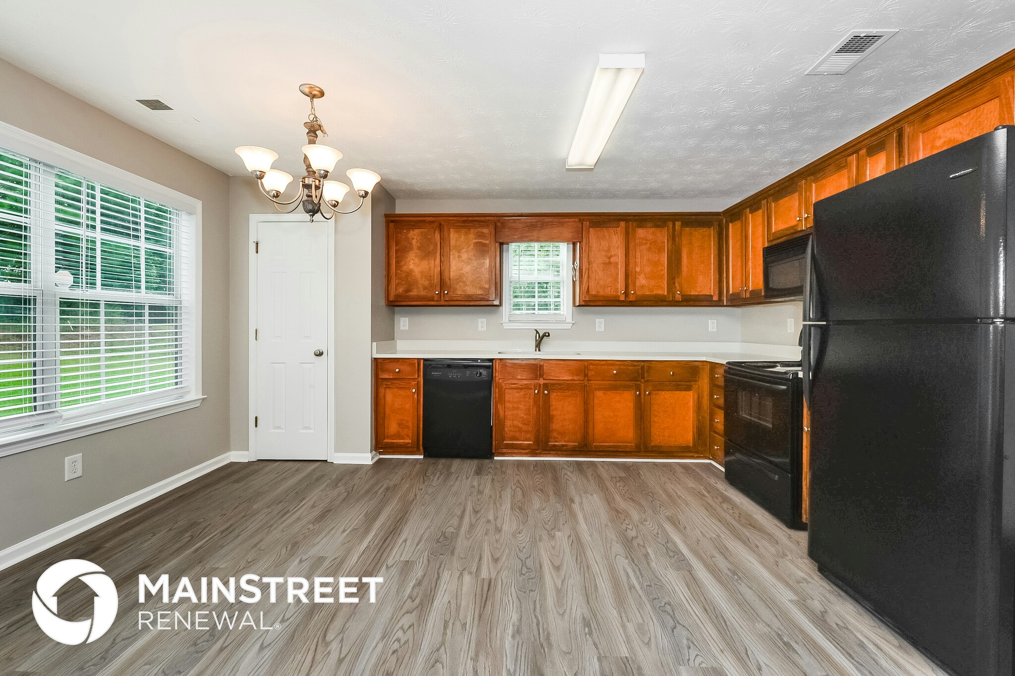 Building Photo - 230 Highgrove Dr