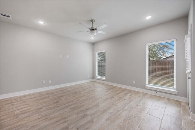 Building Photo - 4410 Rosemont St