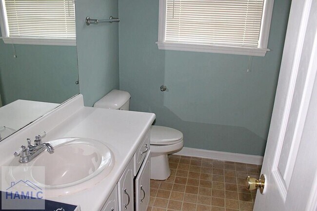 Building Photo - 180 Waters Ave