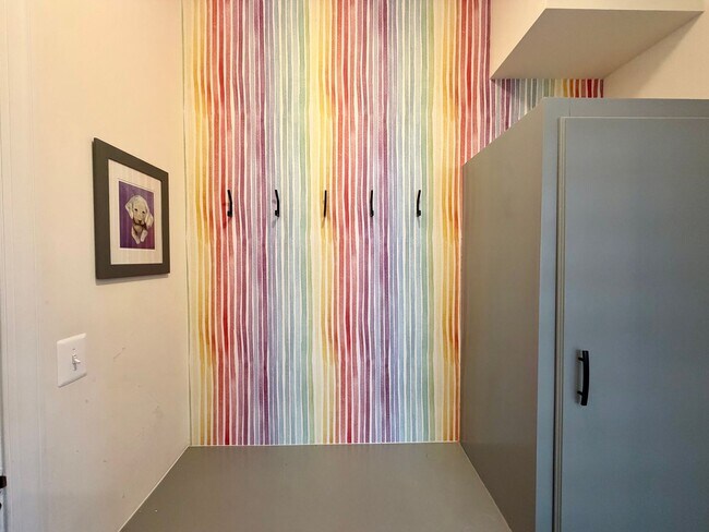 Building Photo - 1078 Delphi Ln