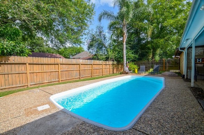 Building Photo - 3514 W Creek Club Dr