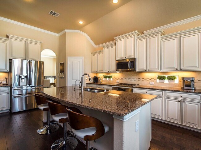 Building Photo - 3205 Cotton Blossom Way