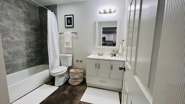 Building Photo - 635 Doctor M.L.K. Jr Dr