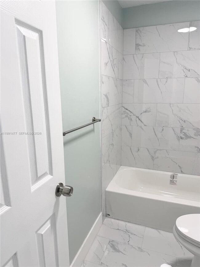 Building Photo - 804 SW 73rd Ave