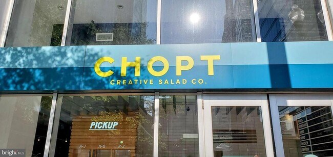 Building Photo - 1011 Arlington Blvd