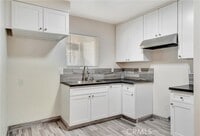Building Photo - 14233 Sylvan St