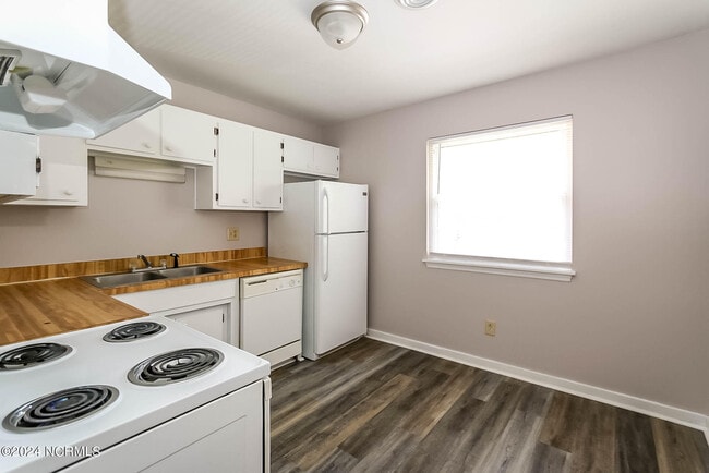 Building Photo - 201 Shipman Rd