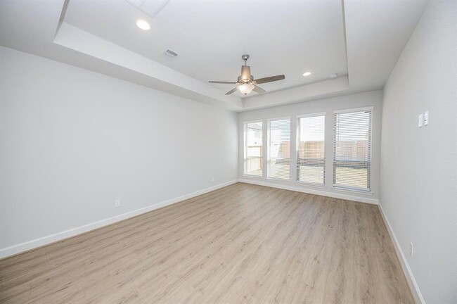 Building Photo - 29819 Breezy Pnes Lp