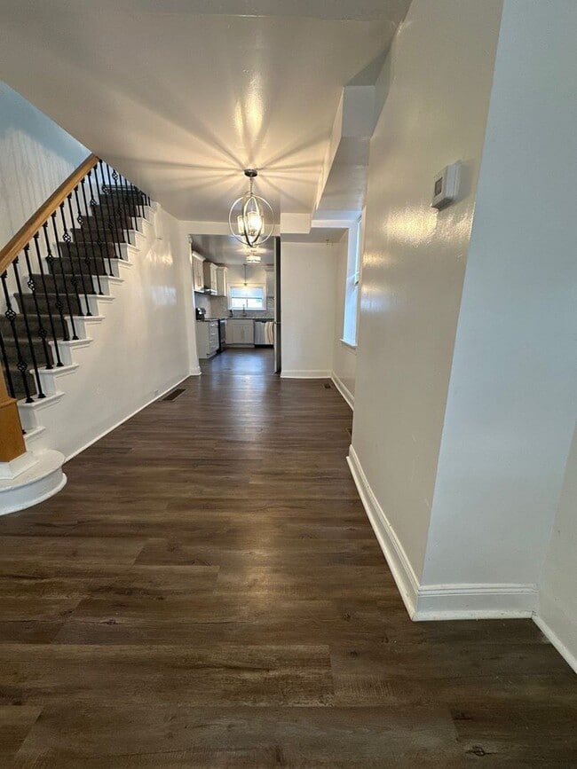 Building Photo - Charming 3 bedroom on Hamilton St