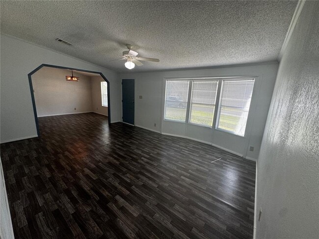 Building Photo - 1827 Leesburg Blvd