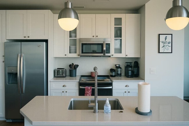 Building Photo - 1605 Anderson Rd