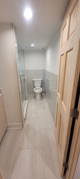 Building Photo - 4037 N Long Ave