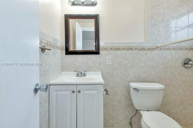 Building Photo - 1280 W 54th St