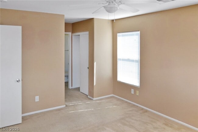 Building Photo - 520 Taunton St