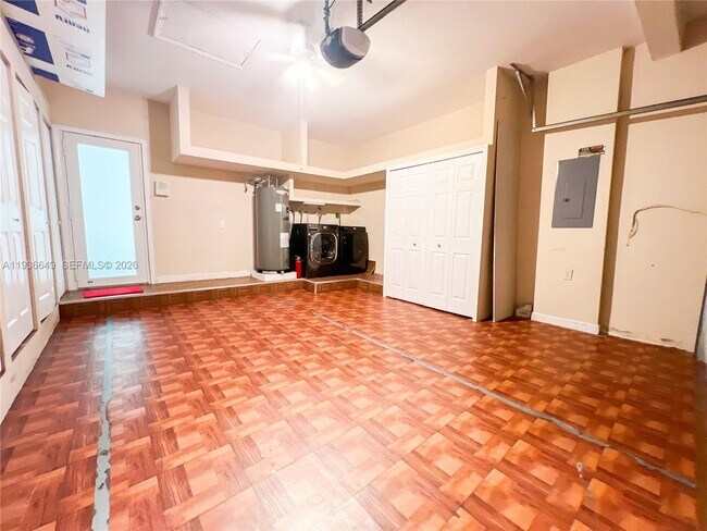 Building Photo - 3884 SW 150th Ct