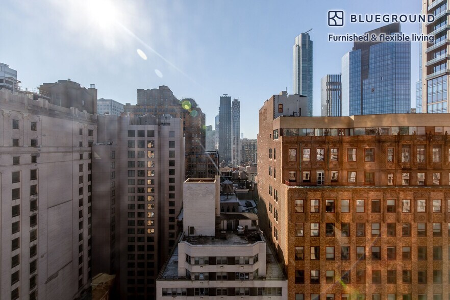 Building Photo - 49 E 34th St