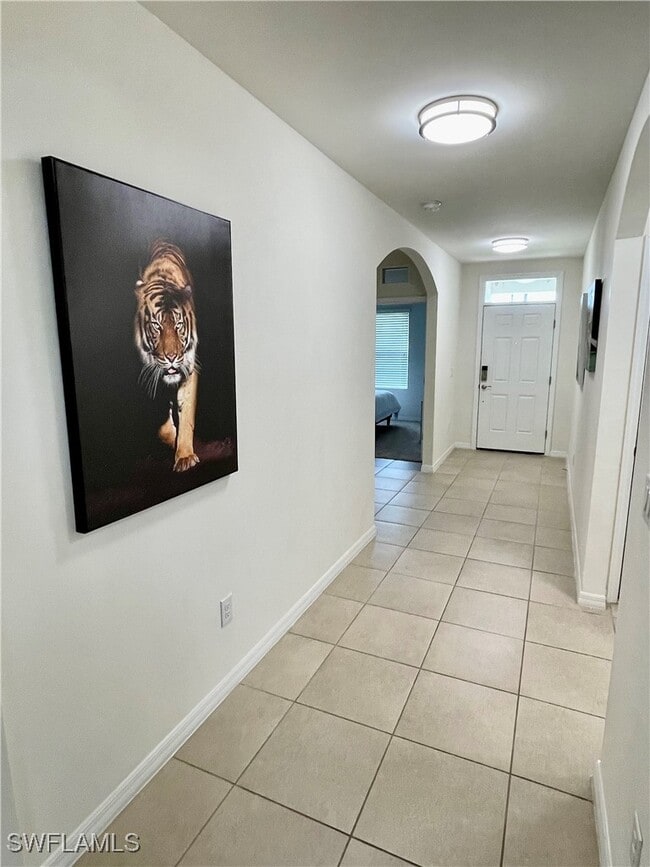 Building Photo - 604 SW 26th St