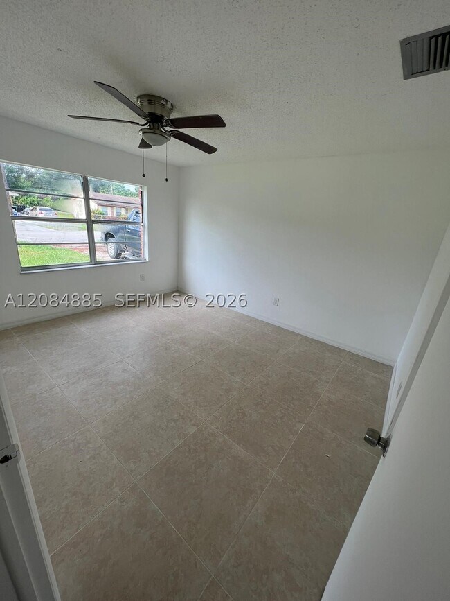 Building Photo - 3104 Tropic Blvd