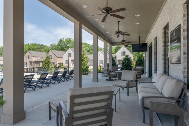 Building Photo - 1136 Stonebrook Ln