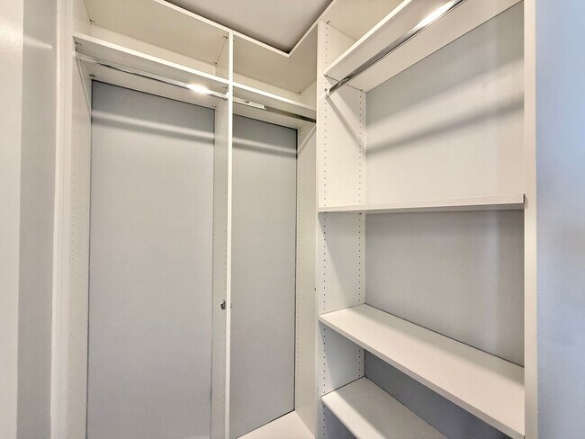 Building Photo - Stunning 2BD, 2.5BA Morrisville Home in a ...