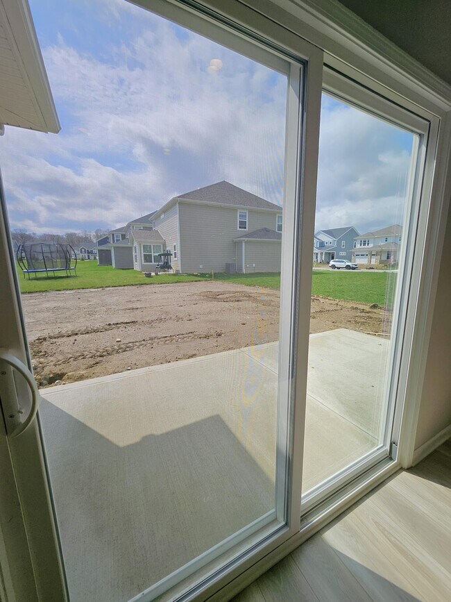 Building Photo - 8604 Apricot Wy