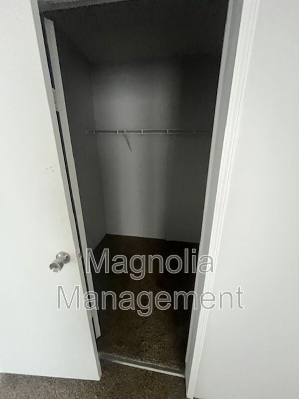 Building Photo - 116 Hawtree Creek Way