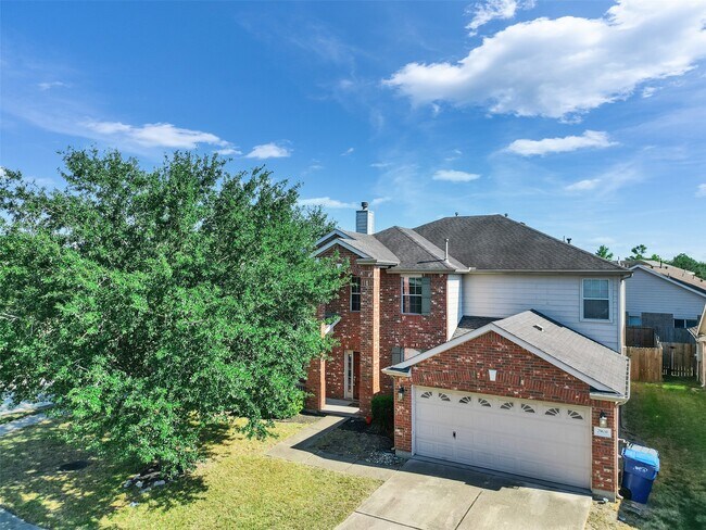 Building Photo - 29650 Legends Green Dr