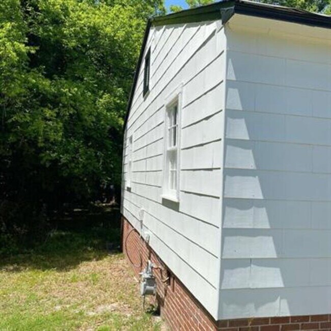 Building Photo - 3471 Buena Vista Rd