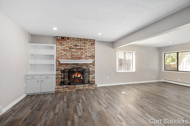 Building Photo - 2513 Longmeadow St NW