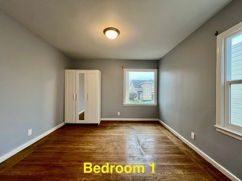 Building Photo - 660 Railroad Ave