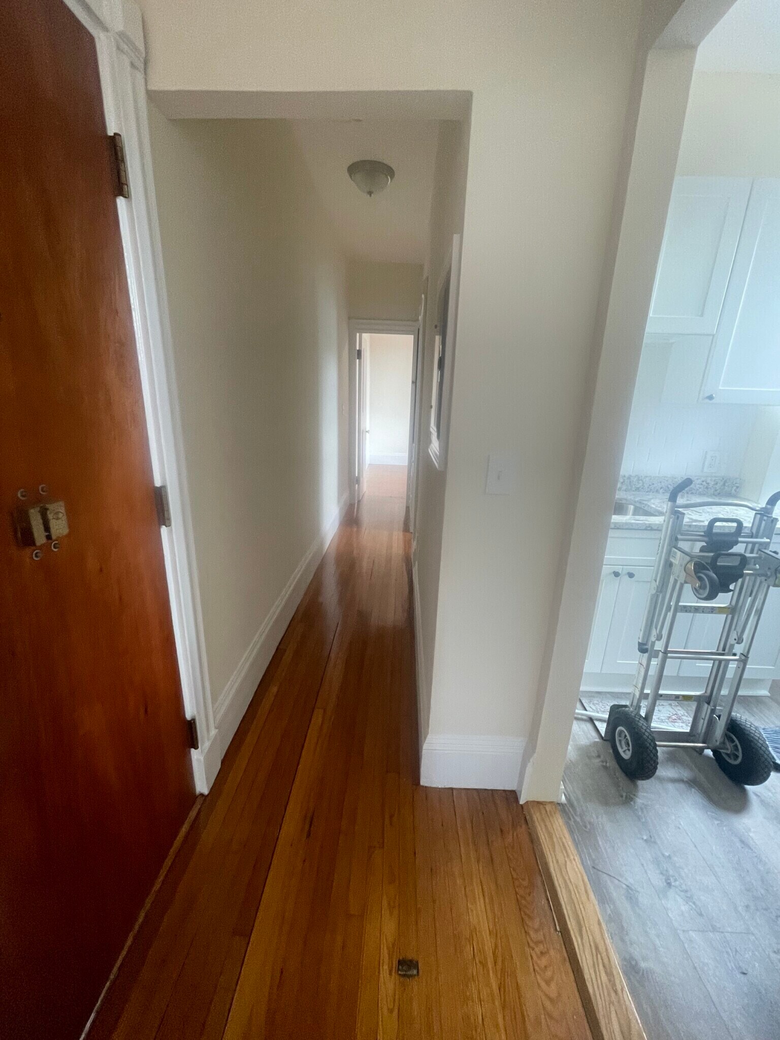 Building Photo - 504 Beacon St