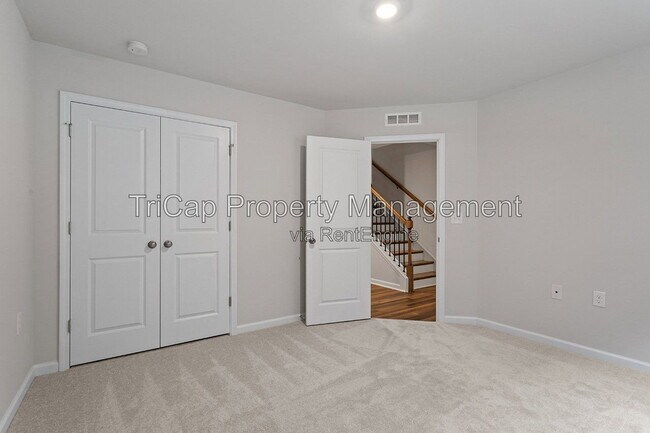 Building Photo - 1713 Chirping Trl