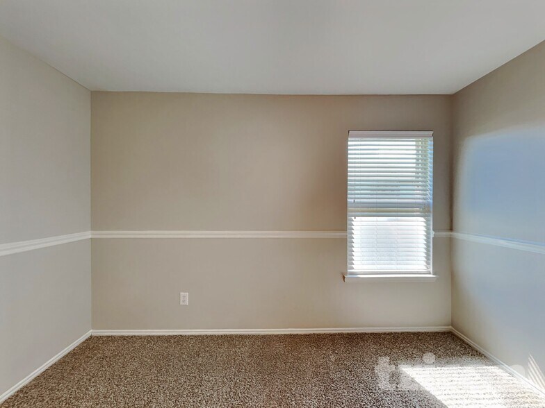 Building Photo - 529 Blue Sage