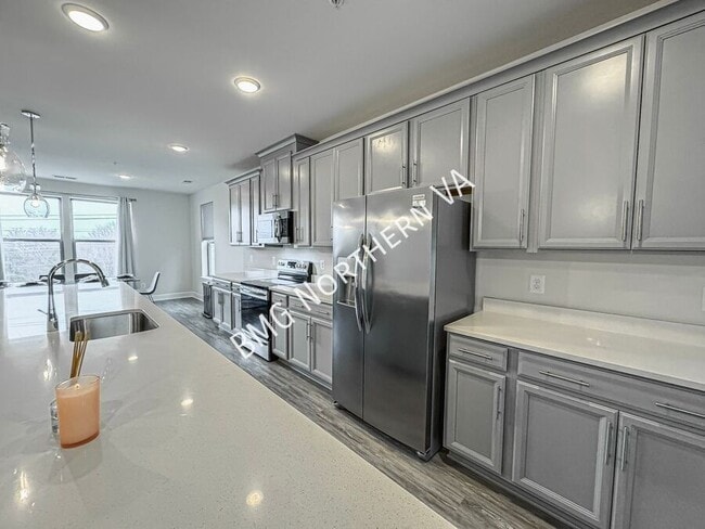 Building Photo - 10336 Ratcliffe Trl