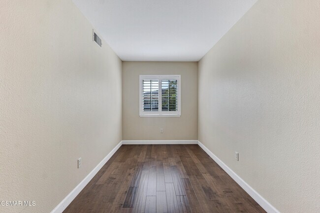 Building Photo - 406 Granite Hills St