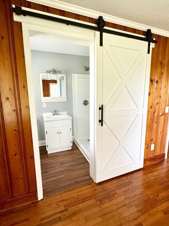 Building Photo - Move in ready! Fully Renovated with attention to detail! Aynor school district!