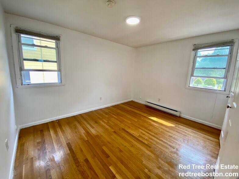 Building Photo - 95 Metropolitan Ave