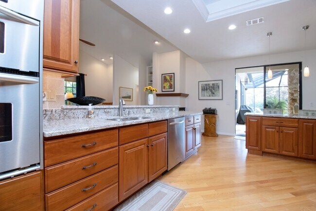 Building Photo - Palm Aire Fully Furnished Rental