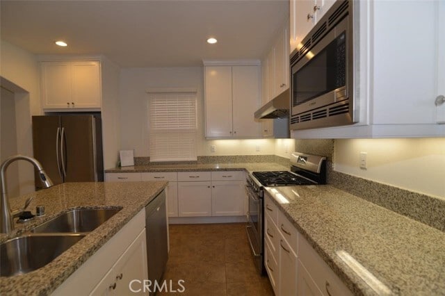 Building Photo - 94 Strawberry Grove