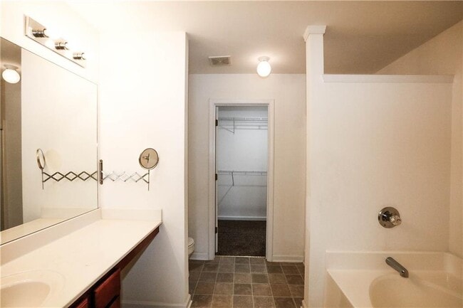 Building Photo - 1939 Durwood Ln