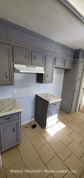 Building Photo - 2118 22nd St
