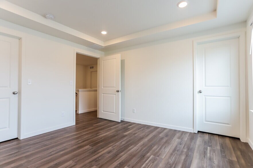 Building Photo - 4698 N Tower Dr