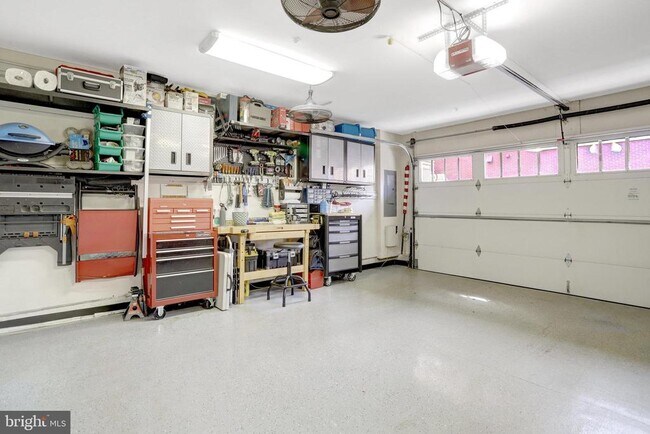 Building Photo - 2004 Potomac Ave