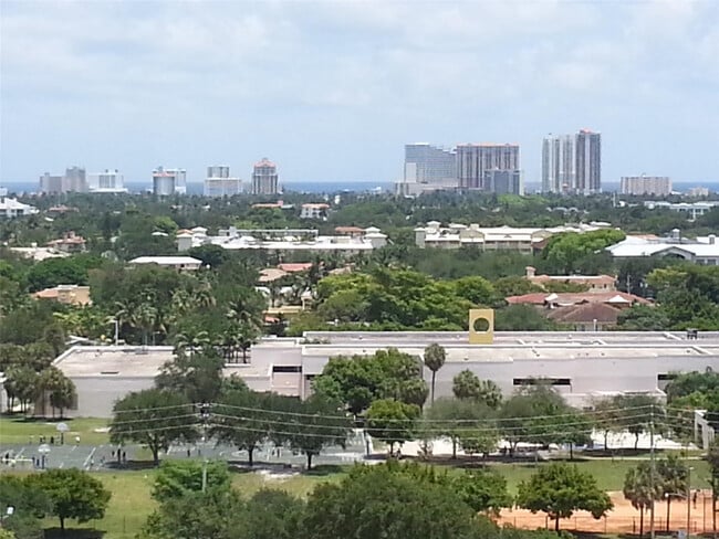 Building Photo - 110 N Federal Hwy