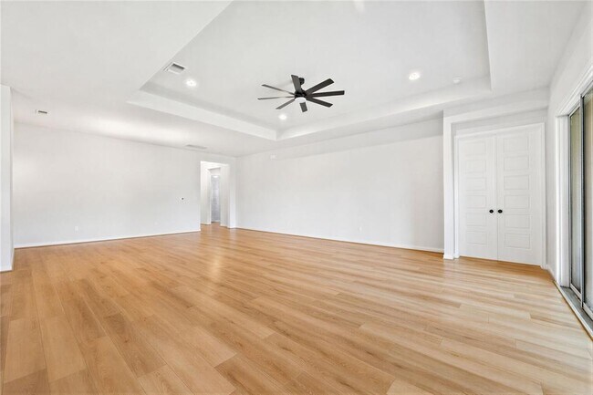 Building Photo - 8204 Orizzonte St