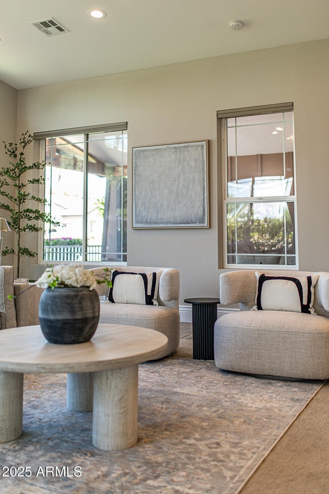 Building Photo - 3801 E Glenrosa Ave