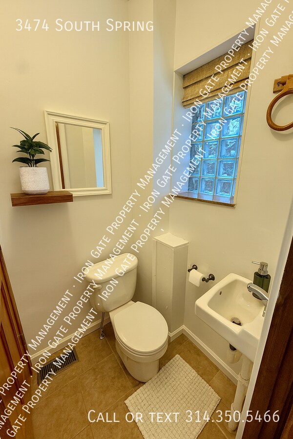 Building Photo - 3474 South Spring-