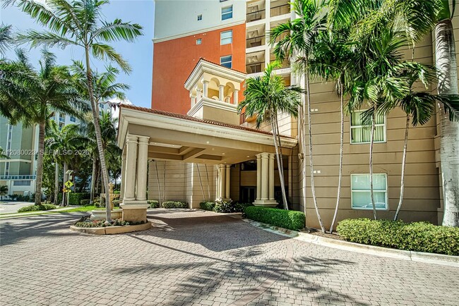 Building Photo - 17150 N Bay Rd