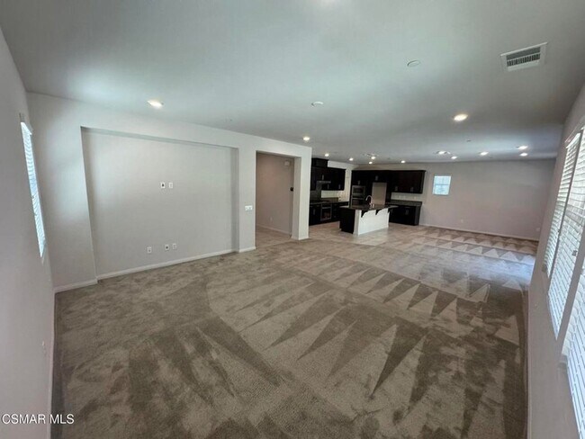 Building Photo - 446 Almond Ln